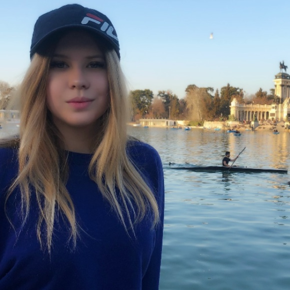 Meet your Posher, Sasha